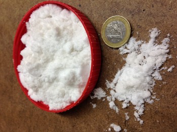1 kg. Oxalic acid incl. 1 stainless steel measuring spoon