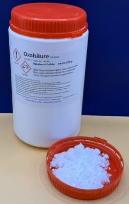 1 kg. Oxalic acid incl. 1 stainless steel measuring spoon